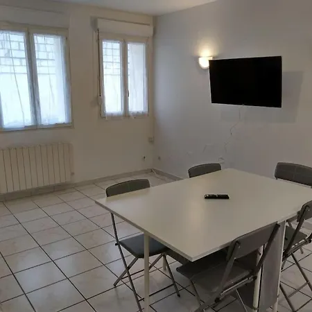 Agreable Maison 2 Ch 5 Mins Valenciennes Et Garage Holiday home Anzin