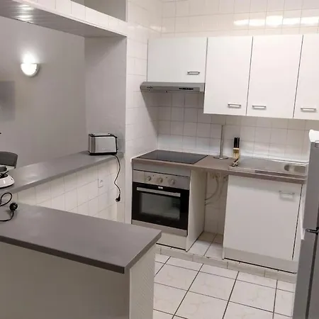 Casa de Férias Agreable Maison 2 Ch 5 Mins Valenciennes Et Garage